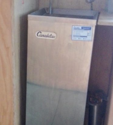 Dispensador de agua (Fuente) Canaletas