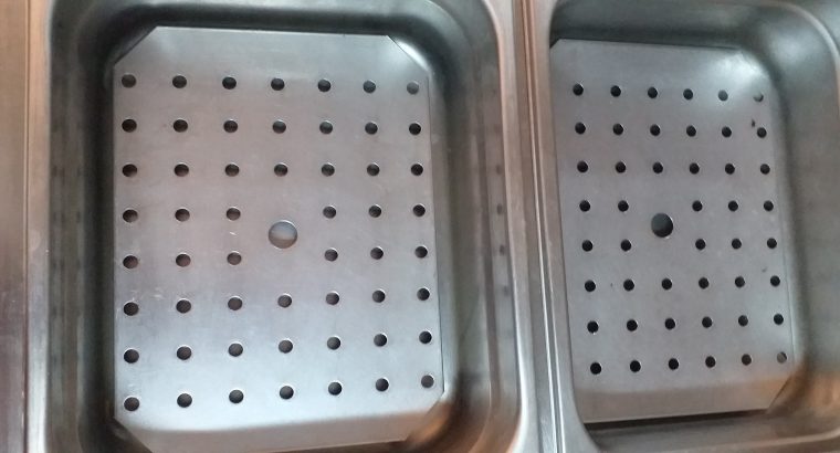 BAÑO MARIA ELECTRICO CON 4 CUBETA GRANDE