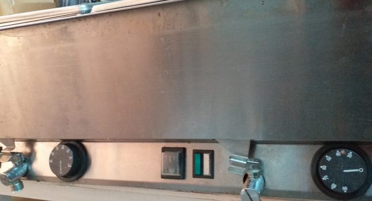 BAÑO MARIA ELECTRICO CON 4 CUBETA GRANDE