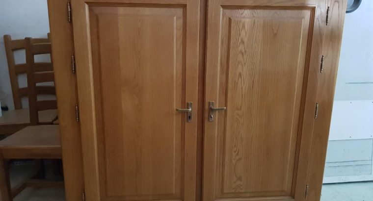 Vinoteca 150×145 de roble con capacidad de 161 botellas