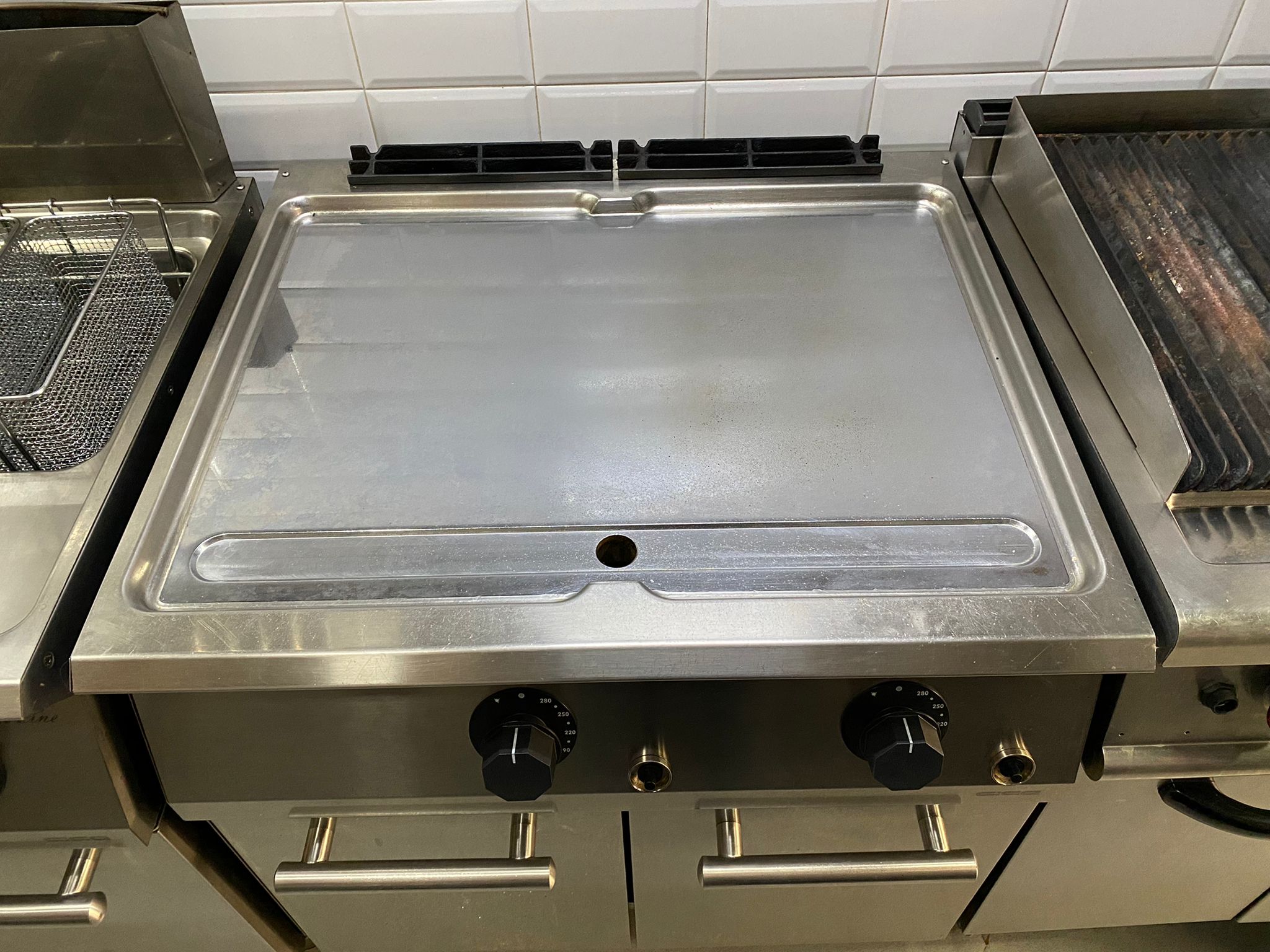 PLANCHA INDUSTRIAL A GAS MARCA EM LINE