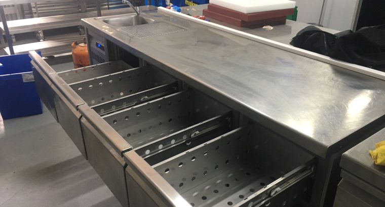 MESA FRÍA REFRIGERACIÓN CON FREGADERO