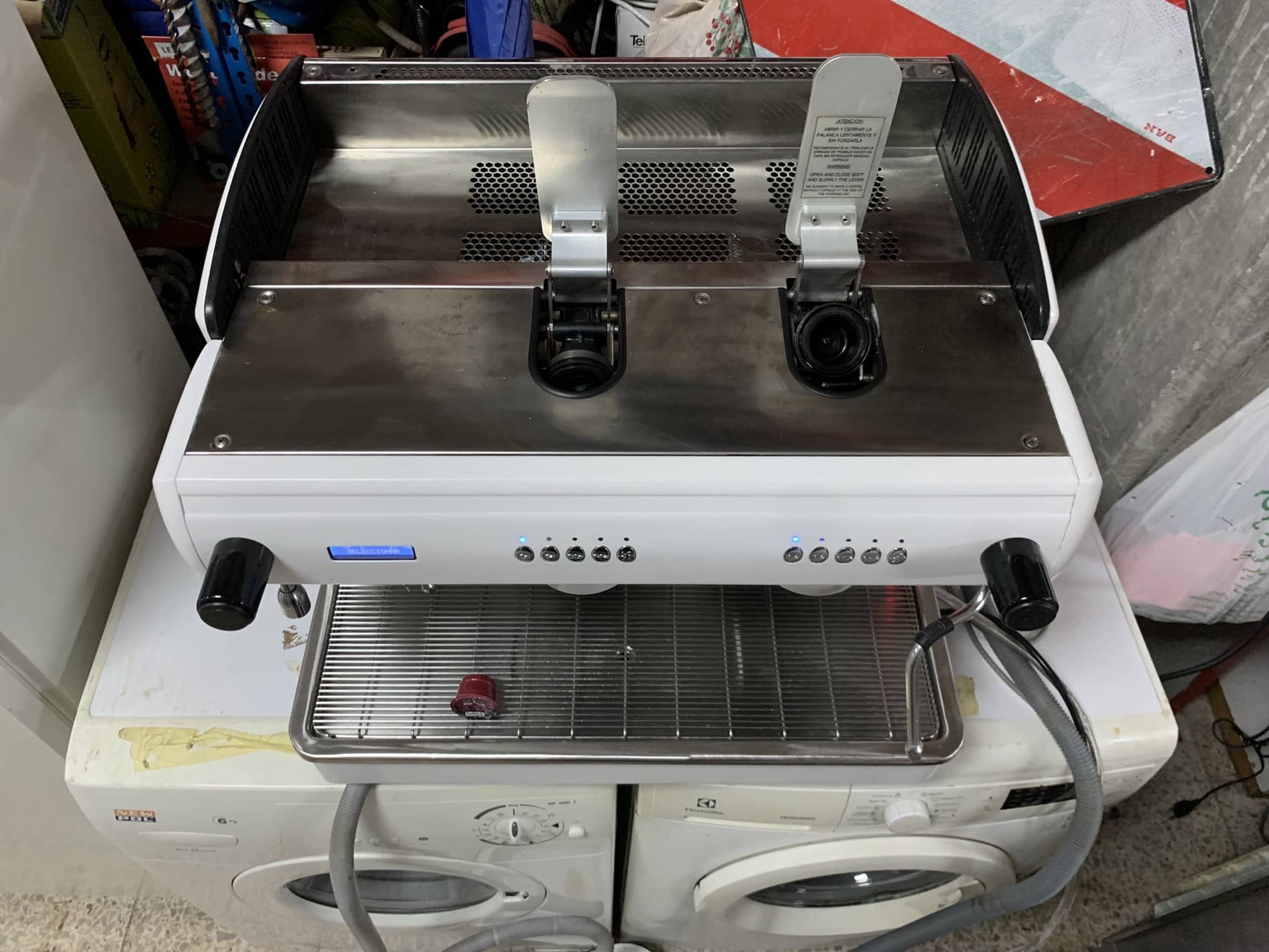 Cafetera de cápsulas para hotel