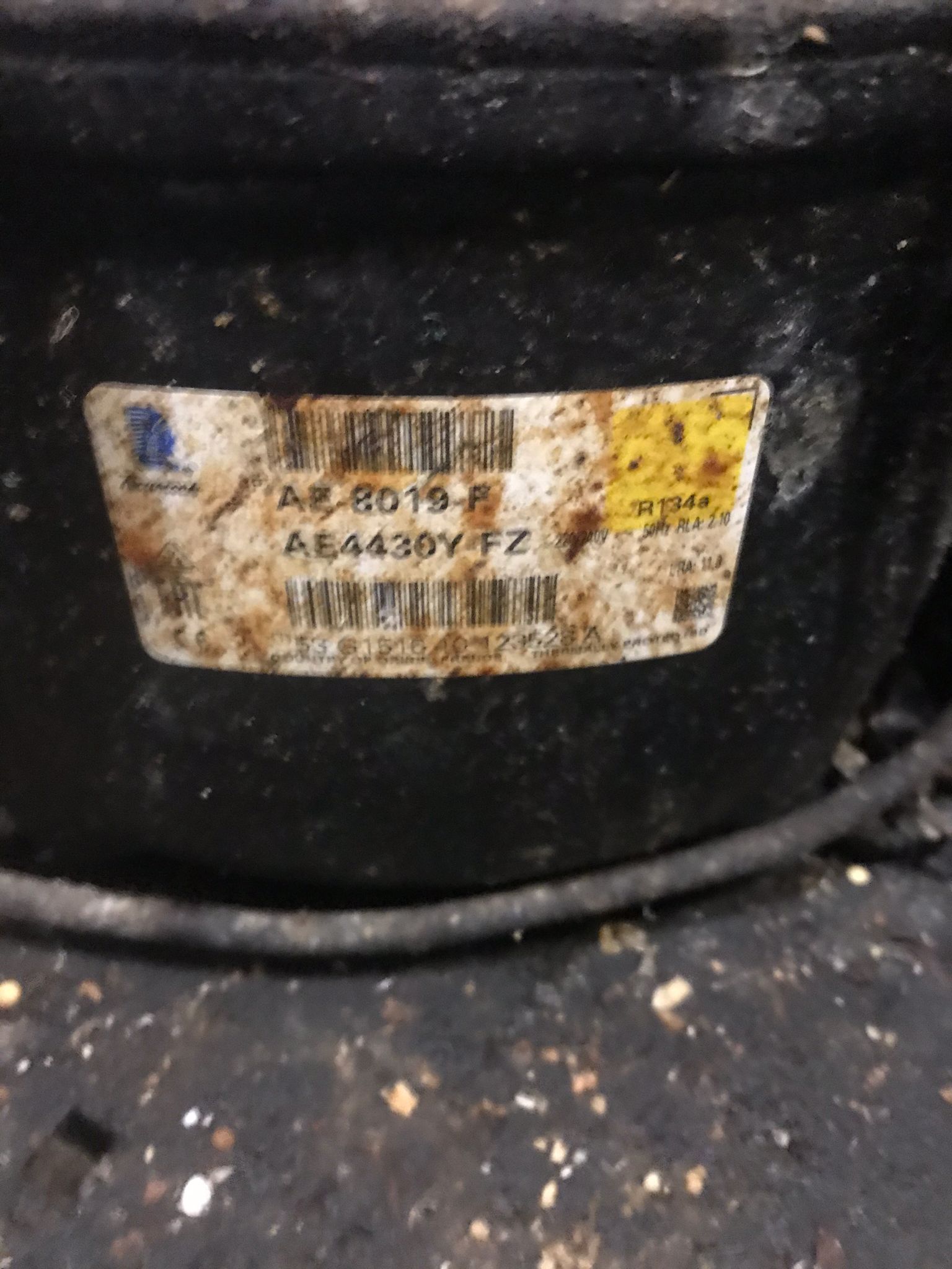 MAQUINARIA Y MOBILIARIO Y HOSTELERIA