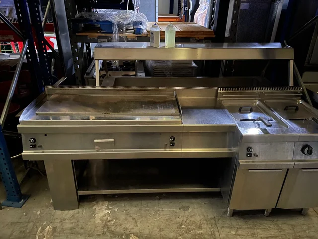 PLANCHA COCINA A GAS CON FREIDORA