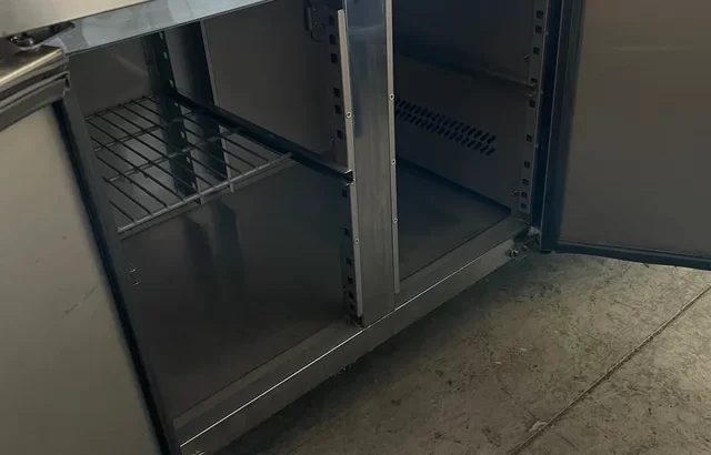 BAJO MOSTRADOR REFRIGERADO 2 PUERTAS