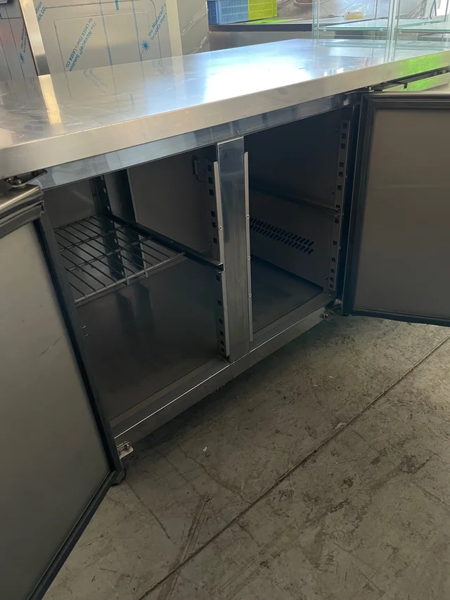 BAJO MOSTRADOR REFRIGERADO 2 PUERTAS