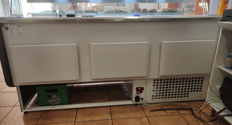 NEVERA EXPOSITORA 3 PUERTAS