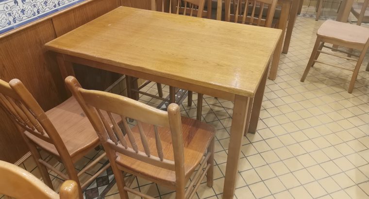 MESAS Y SILLAS DE MADERA MACIZA BARES