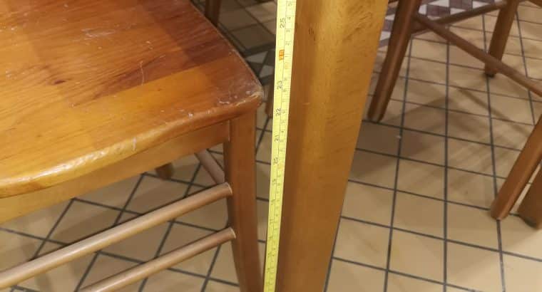 MESAS Y SILLAS DE MADERA MACIZA BARES