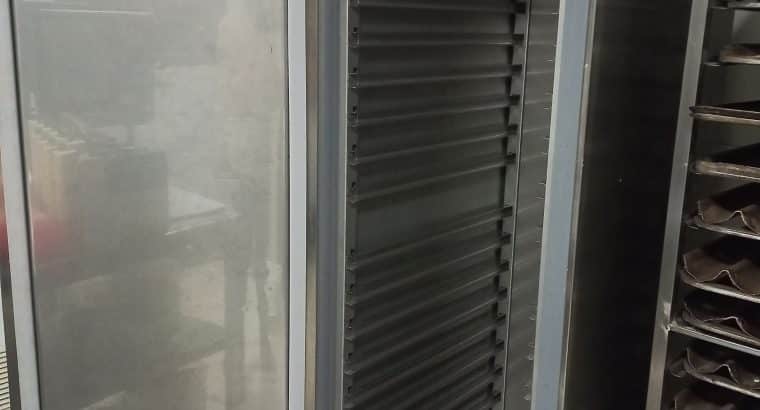 Congelador vertical industrial