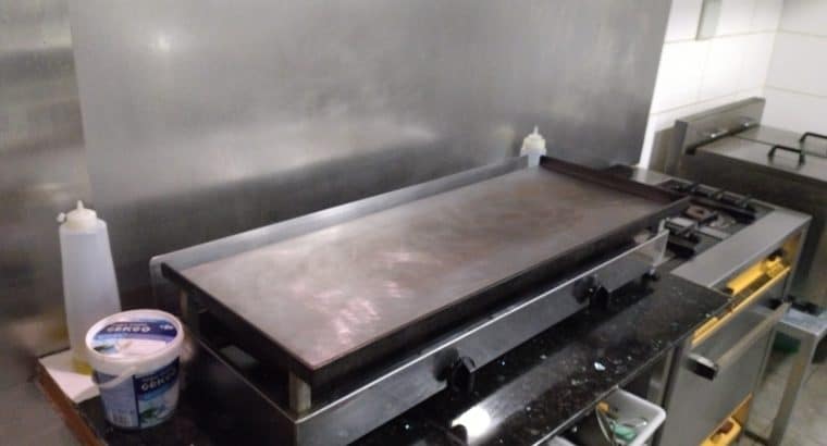 Lote maquinaria y mobiliario de restaurante