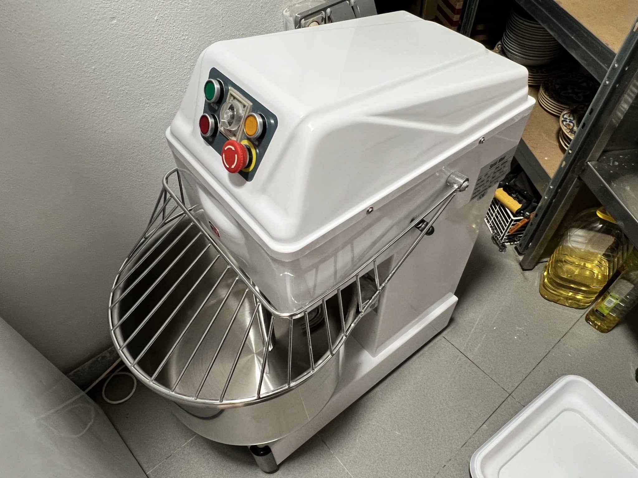 AMASADORA ESPIRAL 35 LITROS DE 435 X750 X900H MM HS30