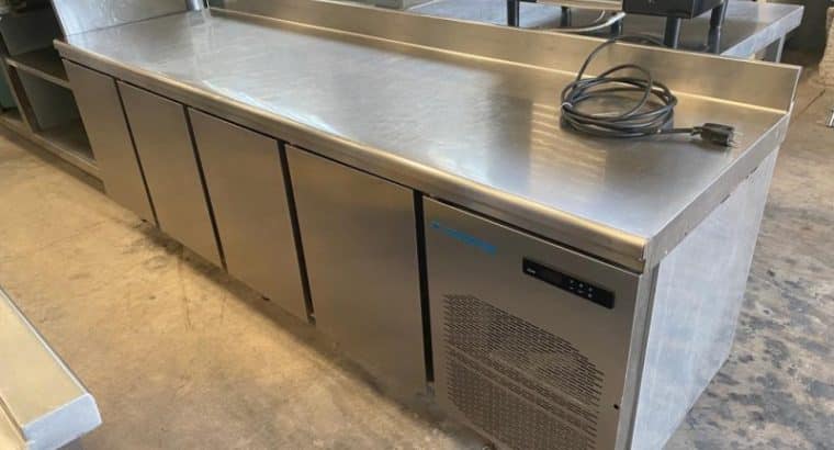 Mesa refrigerada 4 puertas GN1/1 ocasión