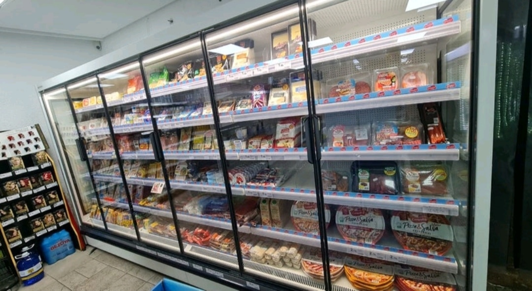 Armario Expositor Refrigerado 6 PUERTAS + MOTOR