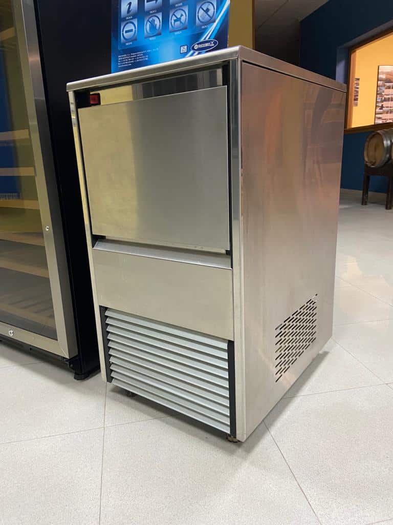 Fabricador de cubitos de hielo marca ITV Delta-35