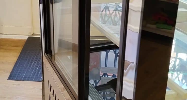 Vitrina expositora con refrigeración