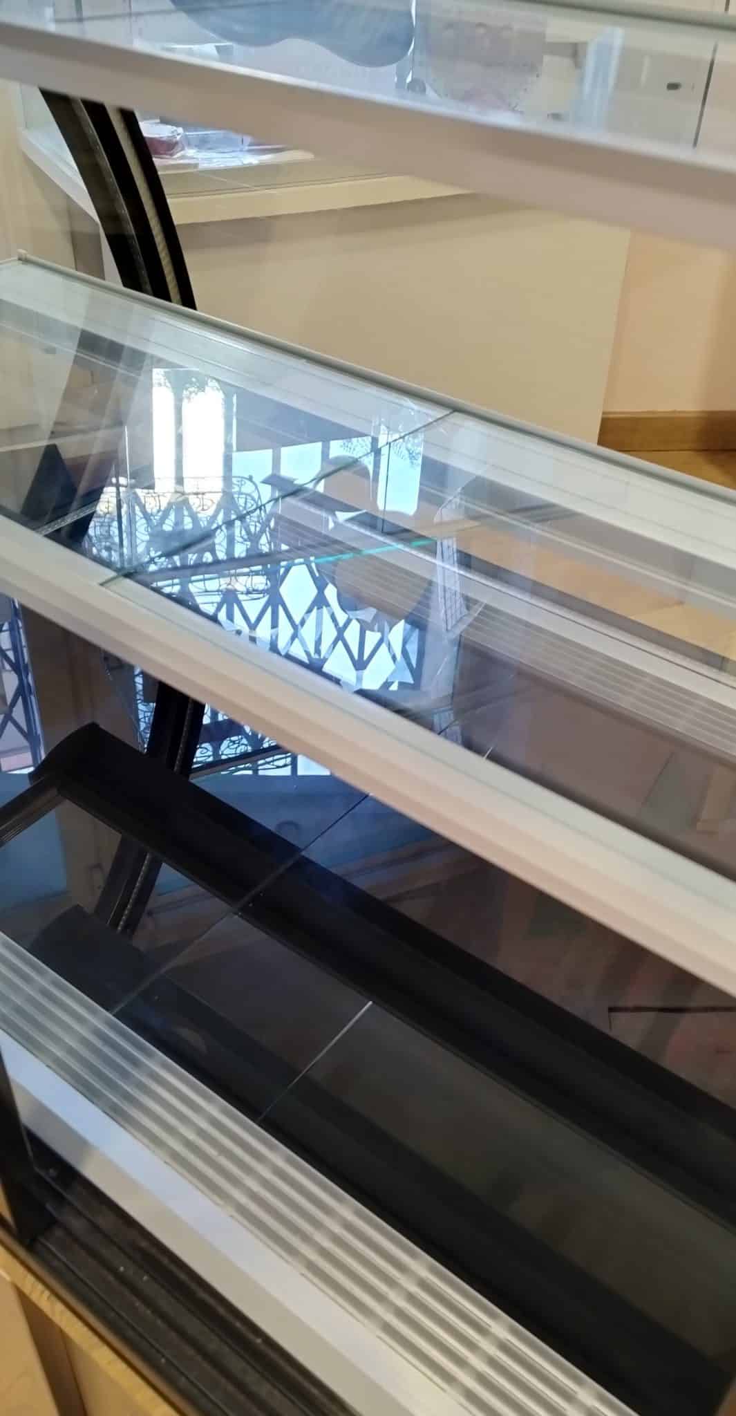 Vitrina expositora con refrigeración