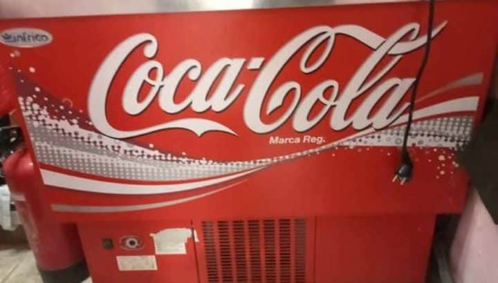 NEVERAS Y VITRINAS REFRIGERADAS