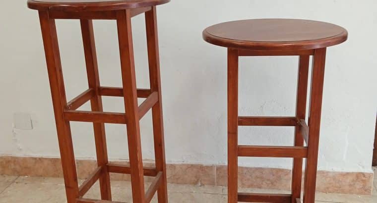 Mesas altas de madera