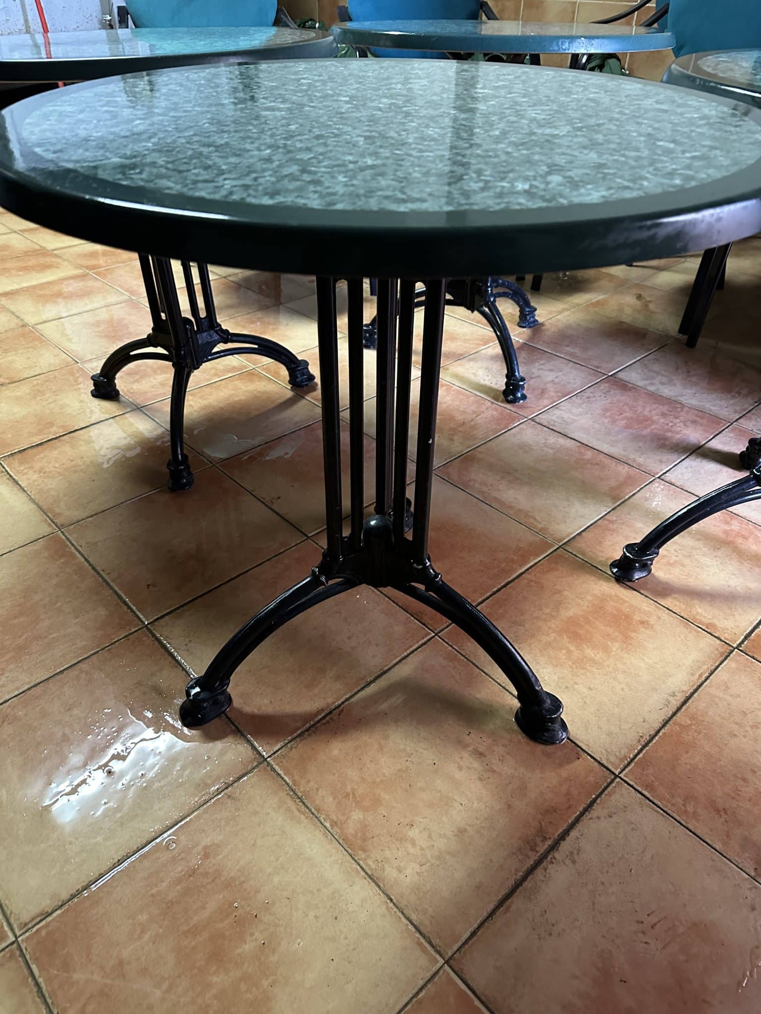 MESAS Y SILLAS CAFETERIA