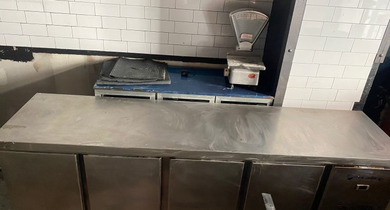 Bajo mostrador refrigerado acero inoxidable 4 puertas