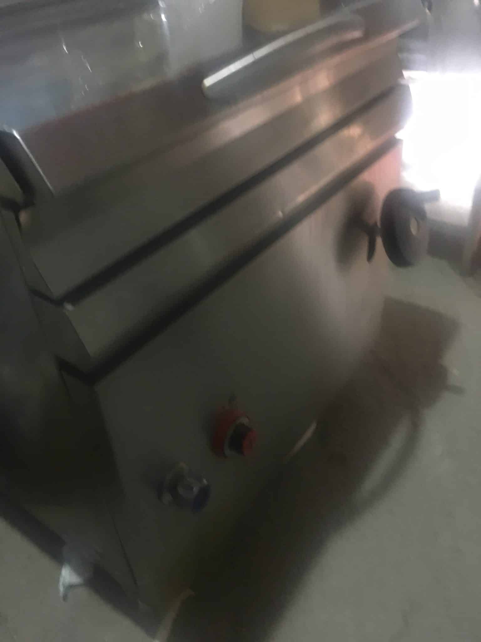 SARTÉN BASCULANTE ELÉCTRICA ITALIANA.