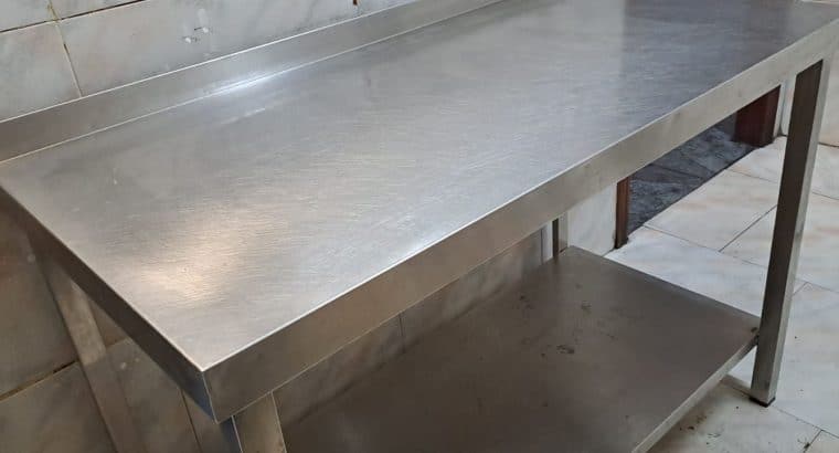 Mesa de trabajo de acero inoxidable