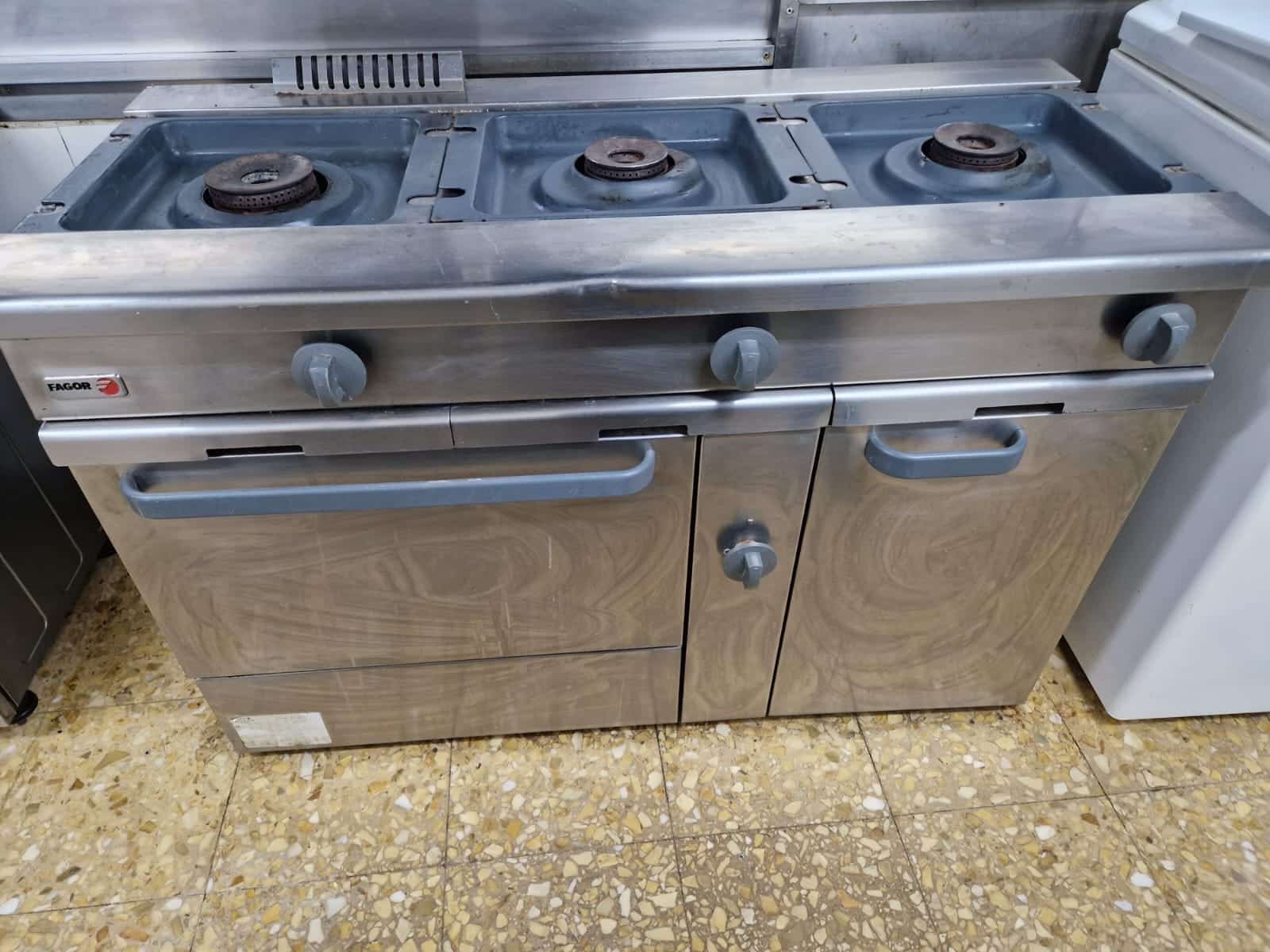 Vendo cocina y plancha industrial