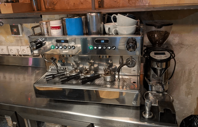Cafetera Rocket Espresso Boxer Timer 2G + Molino