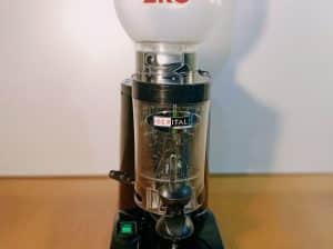 SE VENDE MOLINO DE CAFÉ PROFESIONAL CUNILL MARFIL