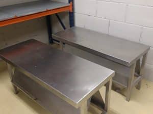 BANCADAS CON SOPORTE INFERIOR PARA CALZADO