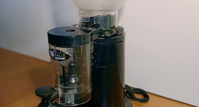 SE VENDE MOLINO DE CAFÉ PROFESIONAL CUNILL MARFIL