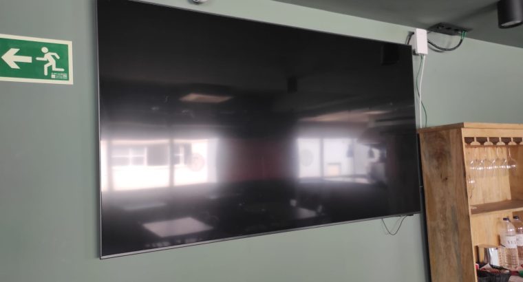 TV Samsung Negra