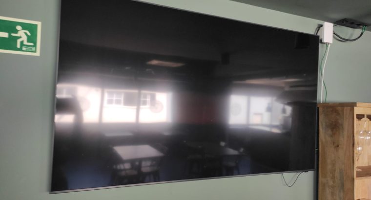 TV Samsung Negra