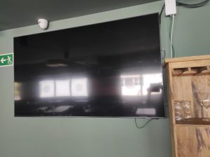 TV Samsung Negra