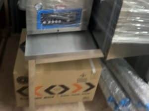 Mesa central de acero inoxidable