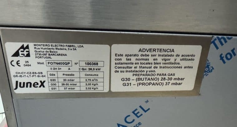 Cocina industrial a gas Junex de 4 fuegos