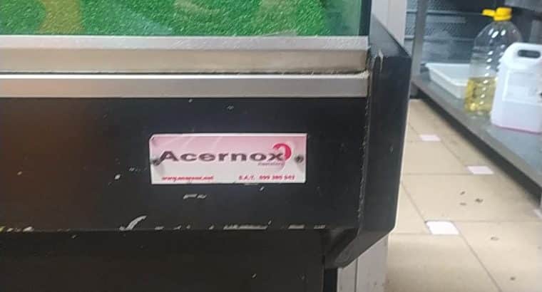 Vendo nevera expositor